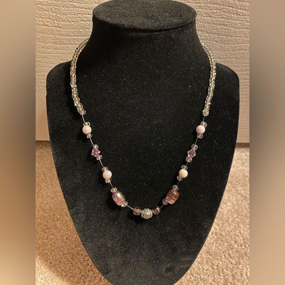 👋🏻handmade, silver and purple, crystal and glass beaded necklace💍